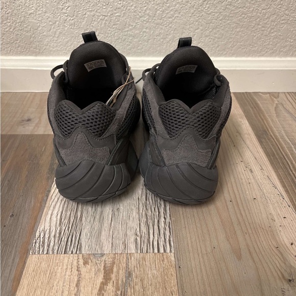 yeezy 500 utility black size 10 - Picture 5 of 7